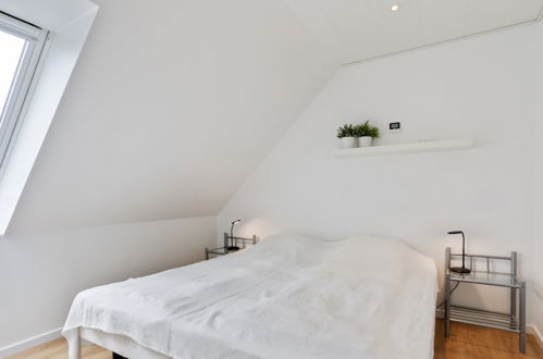 Foto 14 - Appartamento con 2 camere da letto a Gudhjem con terrazza
