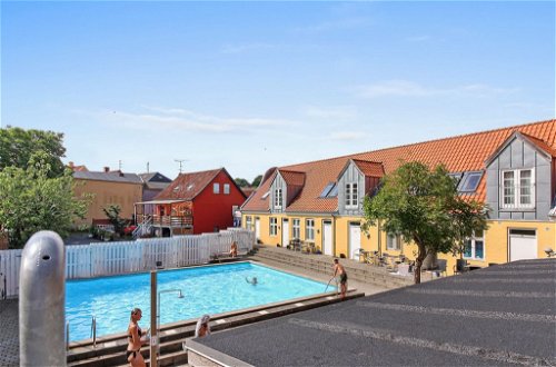 Foto 16 - Appartamento con 1 camera da letto a Gudhjem con piscina