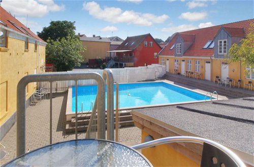 Foto 15 - Appartamento con 1 camera da letto a Gudhjem con piscina