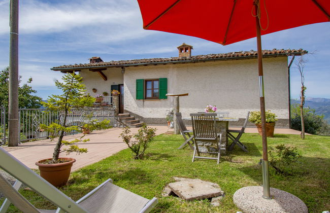 Haus mit 2 Schlafzimmern in Coreglia Antelminelli mit garten und terrasse - Foto 2