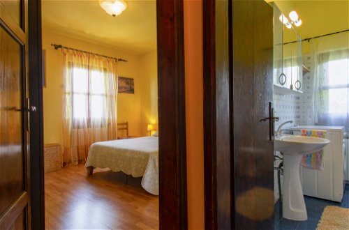 Foto 13 - Haus mit 2 Schlafzimmern in Coreglia Antelminelli mit garten und terrasse