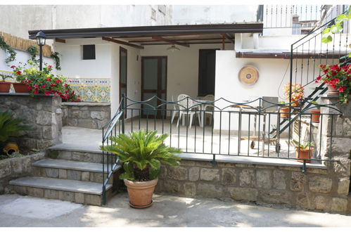 Photo 2 - 1 bedroom Apartment in Massa Lubrense with garden