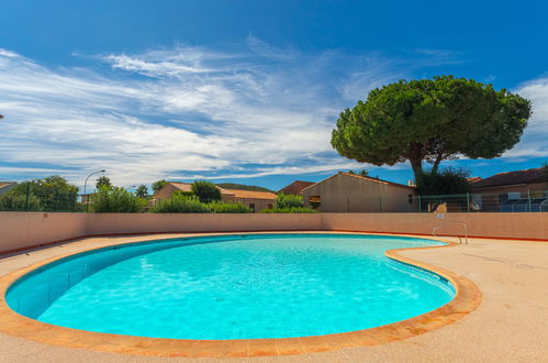 Photo 23 - 1 bedroom House in Bormes-les-Mimosas with swimming pool and garden