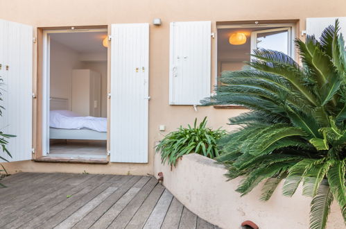 Foto 4 - Casa de 3 quartos em Le Lavandou com terraço e vistas do mar