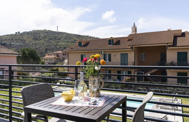Apartamento de 1 quarto em Imperia com piscina e jardim - Foto 4