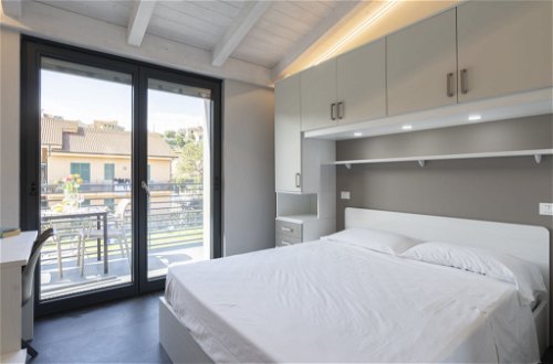 Foto 13 - Apartment mit 1 Schlafzimmer in Imperia mit schwimmbad und blick aufs meer