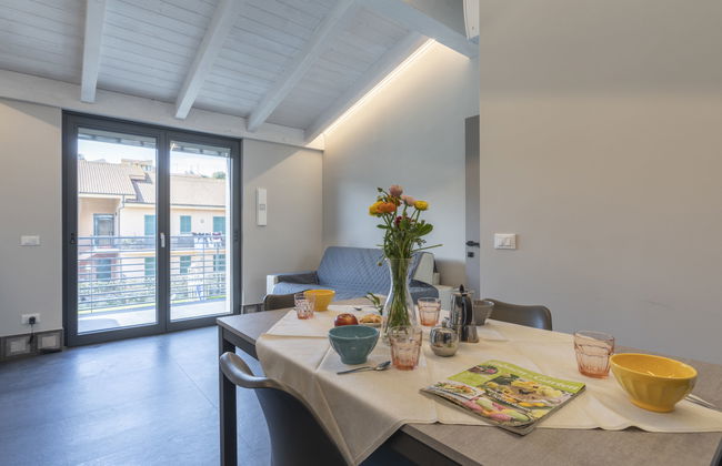 Apartamento de 1 quarto em Imperia com piscina e jardim - Foto 1