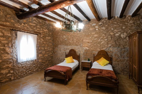 Foto 9 - Casa con 6 camere da letto a El Catllar con piscina privata e giardino