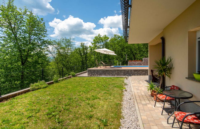 Casa de 3 quartos em Klana com piscina privada e jardim - Foto 20