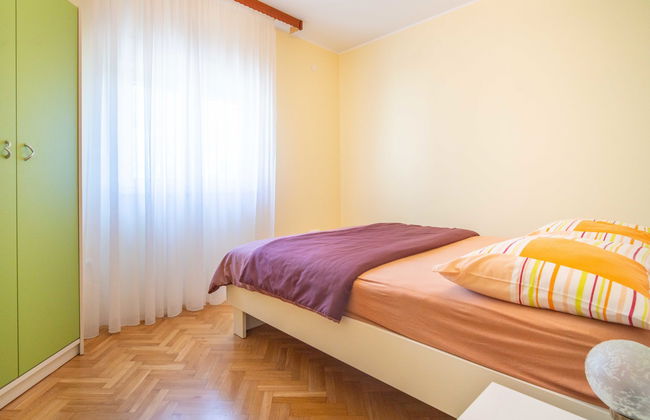 Casa de 3 quartos em Klana com piscina privada e jardim - Foto 15