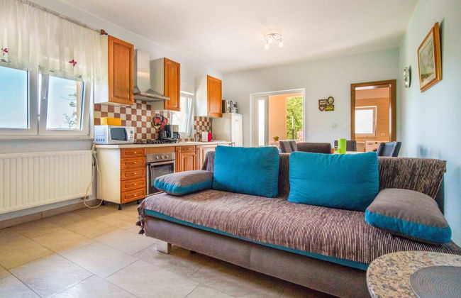 Casa de 3 quartos em Klana com piscina privada e jardim - Foto 3