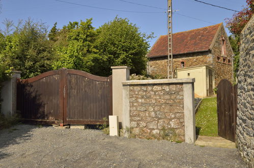 Photo 37 - Maison de 3 chambres à Hillion avec jardin et vues à la mer