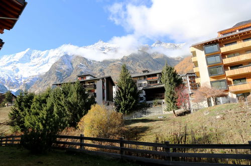 Foto 16 - Apartamento de 2 habitaciones en Saas-Fee con jardín