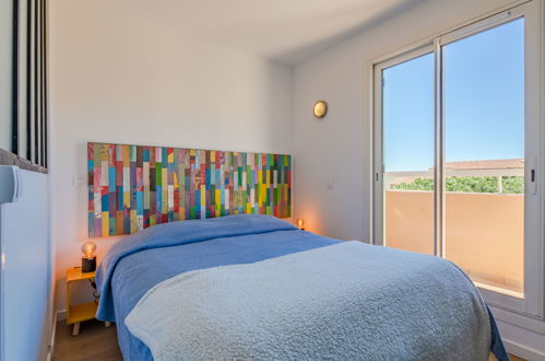 Foto 4 - Apartment mit 1 Schlafzimmer in Roquebrune-sur-Argens mit schwimmbad und blick aufs meer
