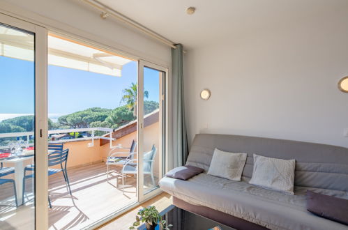 Foto 8 - Apartamento de 1 quarto em Roquebrune-sur-Argens com piscina e vistas do mar