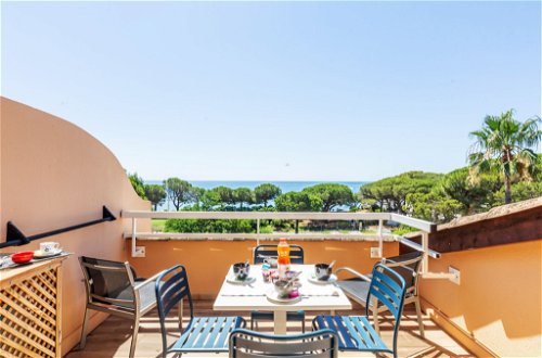 Foto 16 - Apartamento de 1 habitación en Roquebrune-sur-Argens con piscina y vistas al mar