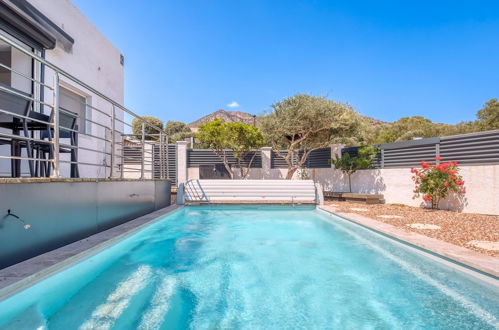 Photo 5 - Maison de 2 chambres à Roses avec piscine privée et vues à la mer