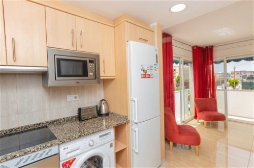 Foto 10 - Appartamento con 3 camere da letto a Calafell con vista mare
