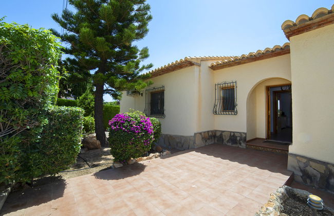 Casa de 4 quartos em Calp com piscina privada e jardim - Foto 22