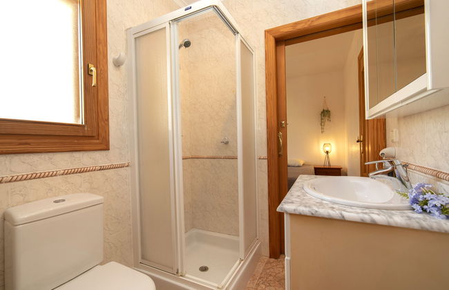 Casa de 4 quartos em Calp com piscina privada e jardim - Foto 16