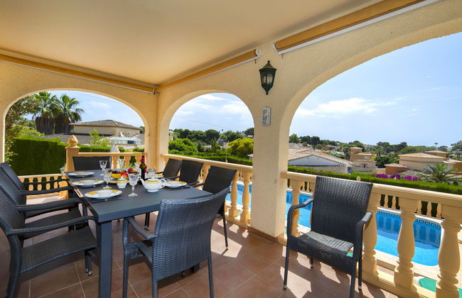 Casa de 4 quartos em Calp com piscina privada e jardim - Foto 3