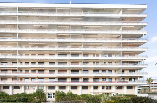 Foto 5 - Apartamento de 1 habitación en Le Lavandou con vistas al mar