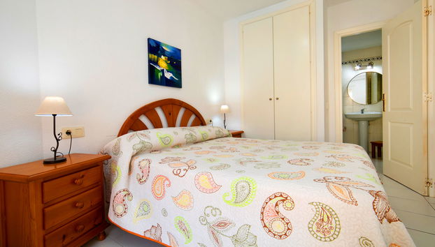 3 bedroom Apartment in Calp with swimming pool and garden - Photo 3