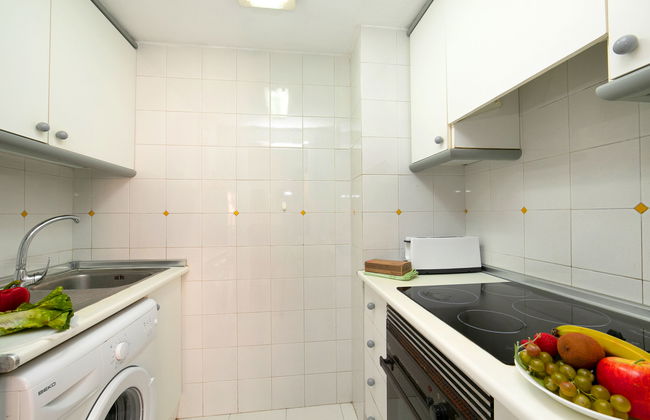3 bedroom Apartment in Calp with swimming pool and garden - Photo 9
