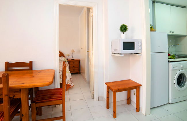 3 bedroom Apartment in Calp with swimming pool and garden - Photo 4