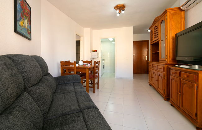 3 bedroom Apartment in Calp with swimming pool and garden - Photo 8
