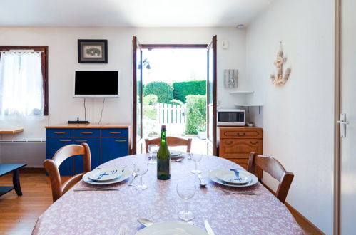 Photo 9 - 1 bedroom Apartment in Merville-Franceville-Plage with terrace and sea view