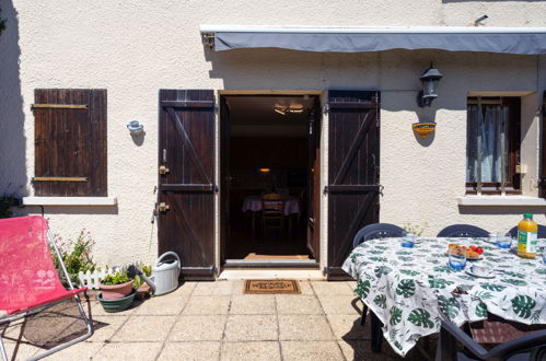 Photo 12 - 1 bedroom Apartment in Merville-Franceville-Plage with garden and terrace