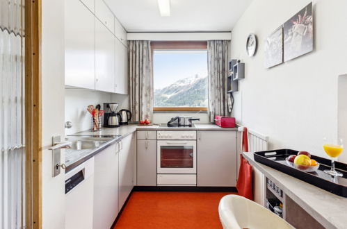Foto 9 - Apartamento de 1 quarto em Davos com piscina e vista para a montanha