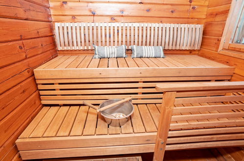 Foto 13 - Casa de 2 quartos em Kuusamo com sauna e vista para a montanha