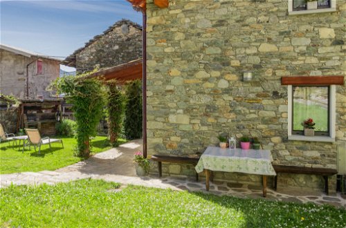 Foto 30 - Casa de 2 quartos em Peglio com jardim e vista para a montanha