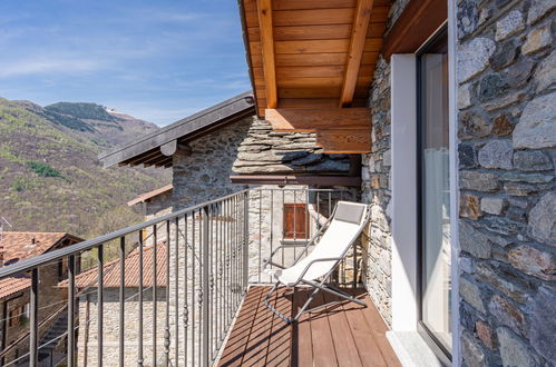 Photo 16 - Maison de 2 chambres à Peglio avec jardin et vues sur la montagne