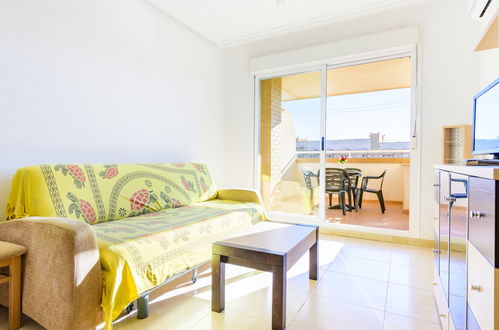 Photo 3 - 2 bedroom Apartment in Oropesa del Mar with swimming pool and garden