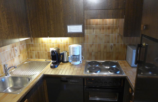 Apartamento de 2 quartos em Crans-Montana com piscina e terraço - Foto 11