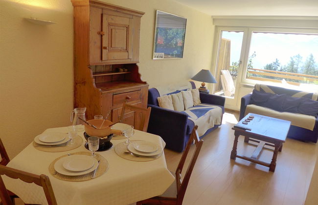 Apartamento de 2 quartos em Crans-Montana com piscina e terraço - Foto 3