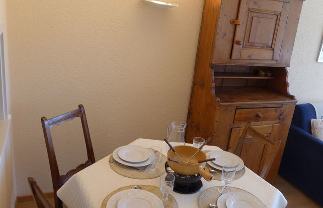 Apartamento de 2 quartos em Crans-Montana com piscina e terraço - Foto 8