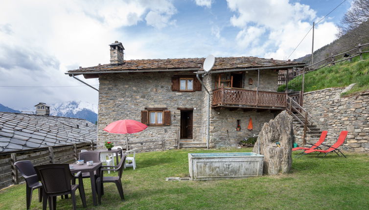 Photo 1 - Appartement de 2 chambres à Sarre avec jardin et vues sur la montagne