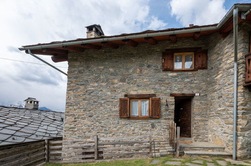 Foto 3 - Appartamento con 2 camere da letto a Sarre con giardino e vista sulle montagne