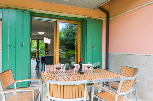 Photo 3 - Maison de 2 chambres à Lignano Sabbiadoro avec piscine et jardin