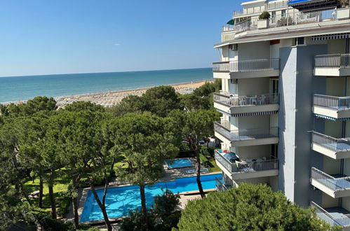 Photo 15 - Appartement de 1 chambre à Lignano Sabbiadoro avec piscine et vues à la mer