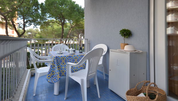 Apartment mit 2 Schlafzimmern in Lignano Sabbiadoro mit schwimmbad und garten - Foto 3