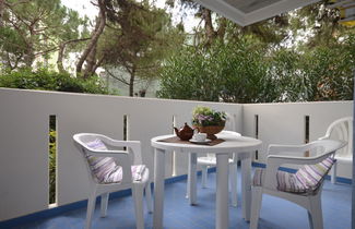 Foto 2 - Apartamento de 1 habitación en Lignano Sabbiadoro con piscina y jardín