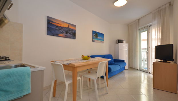 Apartment mit 2 Schlafzimmern in Lignano Sabbiadoro mit schwimmbad und garten - Foto 4