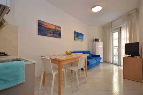 Foto 4 - Apartamento de 1 habitación en Lignano Sabbiadoro con piscina y vistas al mar