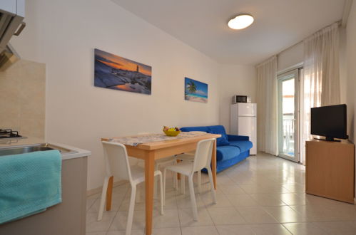 Foto 4 - Apartamento de 1 quarto em Lignano Sabbiadoro com piscina e jardim