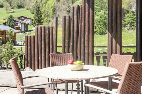Photo 4 - Location de vacances de 2 chambres à Inden avec terrasse et vues sur la montagne